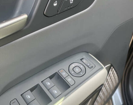 Киа EV9 2023 в Киеве на Automoto.ua Серый Киа EV9, объемом двигателя 0 л и пробегом 23 тыс. км за 49800 $, фото 18 на Automoto.ua