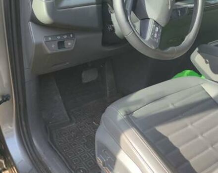 Сірий Кіа EV9, об'ємом двигуна 0 л та пробігом 46 тис. км за 38400 $, фото 9 на Automoto.ua