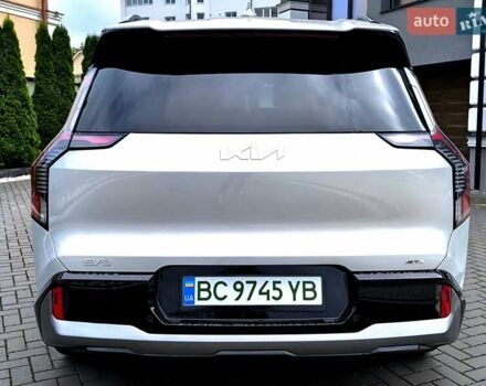 Серый Киа EV9, объемом двигателя 0 л и пробегом 9 тыс. км за 48500 $, фото 33 на Automoto.ua