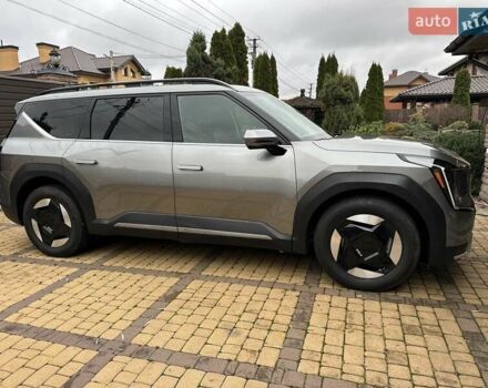 Серый Киа EV9, объемом двигателя 0 л и пробегом 16 тыс. км за 39800 $, фото 24 на Automoto.ua