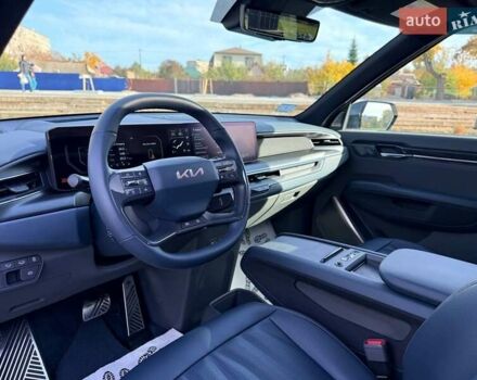 Серый Киа EV9, объемом двигателя 0 л и пробегом 8 тыс. км за 49500 $, фото 20 на Automoto.ua