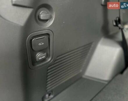 Серый Киа EV9, объемом двигателя 0 л и пробегом 16 тыс. км за 39800 $, фото 12 на Automoto.ua