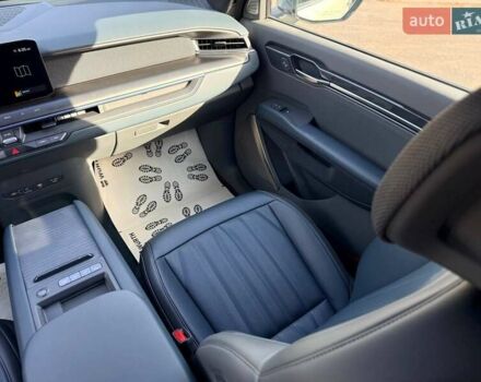 Серый Киа EV9, объемом двигателя 0 л и пробегом 8 тыс. км за 49500 $, фото 35 на Automoto.ua