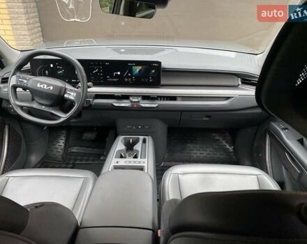 Серый Киа EV9, объемом двигателя 0 л и пробегом 16 тыс. км за 39800 $, фото 29 на Automoto.ua