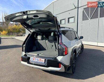 Серый Киа EV9, объемом двигателя 0 л и пробегом 8 тыс. км за 49500 $, фото 12 на Automoto.ua