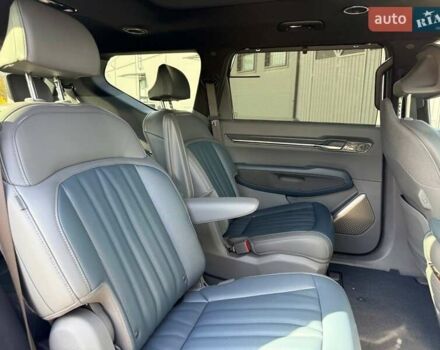 Серый Киа EV9, объемом двигателя 0 л и пробегом 8 тыс. км за 49500 $, фото 24 на Automoto.ua