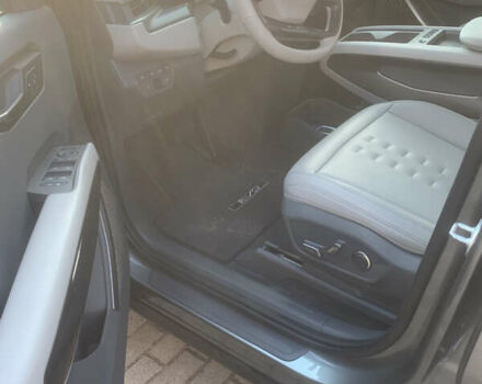 Киа EV9 2023 в Киеве на Automoto.ua Серый Киа EV9, объемом двигателя 0 л и пробегом 23 тыс. км за 49800 $, фото 14 на Automoto.ua