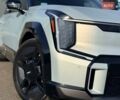 Серый Киа EV9, объемом двигателя 0 л и пробегом 8 тыс. км за 49500 $, фото 3 на Automoto.ua