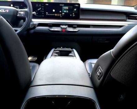 Серый Киа EV9, объемом двигателя 0 л и пробегом 9 тыс. км за 48500 $, фото 19 на Automoto.ua