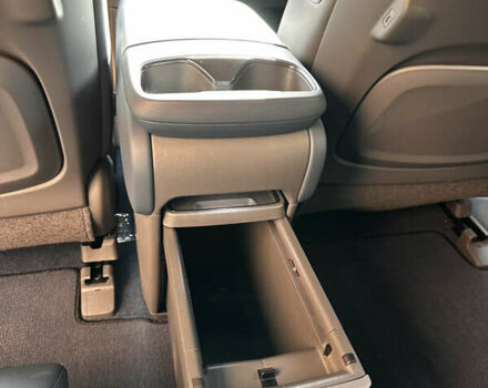 Киа EV9 2023 в Киеве на Automoto.ua Серый Киа EV9, объемом двигателя 0 л и пробегом 8 тыс. км за 61000 $, фото 15 на Automoto.ua