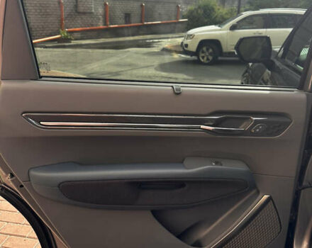 Киа EV9 2023 в Киеве на Automoto.ua Серый Киа EV9, объемом двигателя 0 л и пробегом 8 тыс. км за 61000 $, фото 28 на Automoto.ua