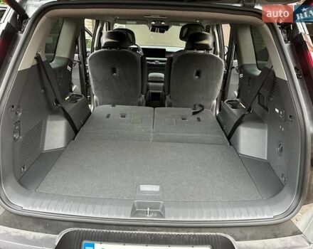 Серый Киа EV9, объемом двигателя 0 л и пробегом 16 тыс. км за 39800 $, фото 8 на Automoto.ua