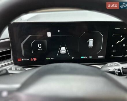 Серый Киа EV9, объемом двигателя 0 л и пробегом 16 тыс. км за 39800 $, фото 21 на Automoto.ua