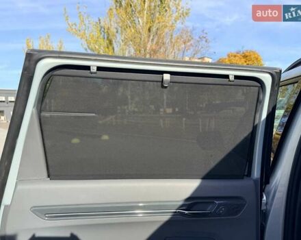 Серый Киа EV9, объемом двигателя 0 л и пробегом 8 тыс. км за 49500 $, фото 49 на Automoto.ua