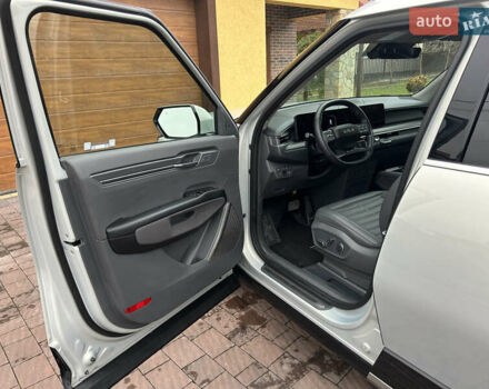 Серый Киа EV9, объемом двигателя 0 л и пробегом 12 тыс. км за 44000 $, фото 9 на Automoto.ua