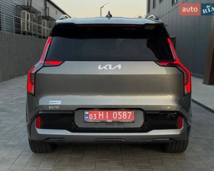 Серый Киа EV9, объемом двигателя 0 л и пробегом 11 тыс. км за 44500 $, фото 12 на Automoto.ua