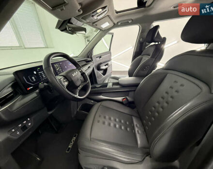 Сірий Кіа EV9, об'ємом двигуна 0 л та пробігом 29 тис. км за 42999 $, фото 59 на Automoto.ua