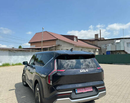 Серый Киа EV9, объемом двигателя 0 л и пробегом 9 тыс. км за 45900 $, фото 4 на Automoto.ua
