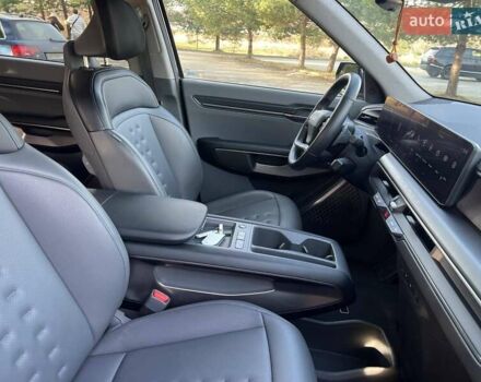 Серый Киа EV9, объемом двигателя 0 л и пробегом 30 тыс. км за 41985 $, фото 16 на Automoto.ua