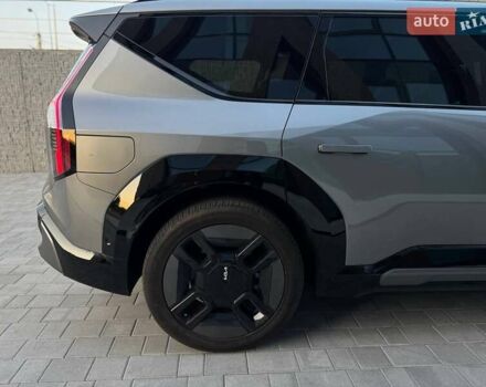 Серый Киа EV9, объемом двигателя 0 л и пробегом 11 тыс. км за 44500 $, фото 8 на Automoto.ua