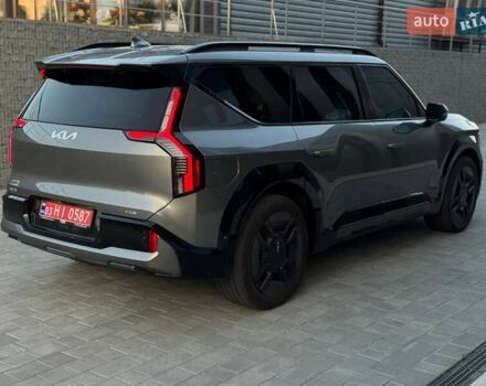 Серый Киа EV9, объемом двигателя 0 л и пробегом 11 тыс. км за 44500 $, фото 9 на Automoto.ua