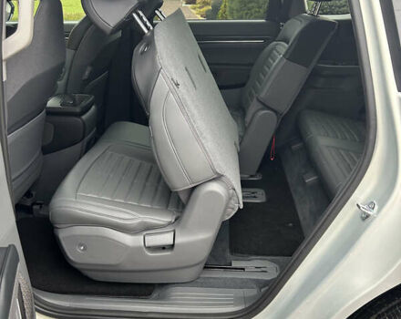 Серый Киа EV9, объемом двигателя 0 л и пробегом 12 тыс. км за 44000 $, фото 13 на Automoto.ua