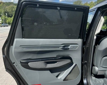 Сірий Кіа EV9, об'ємом двигуна 0 л та пробігом 19 тис. км за 59000 $, фото 29 на Automoto.ua