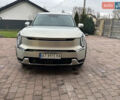 Серый Киа EV9, объемом двигателя 0 л и пробегом 12 тыс. км за 44000 $, фото 1 на Automoto.ua