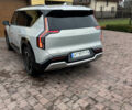 Серый Киа EV9, объемом двигателя 0 л и пробегом 12 тыс. км за 44000 $, фото 4 на Automoto.ua