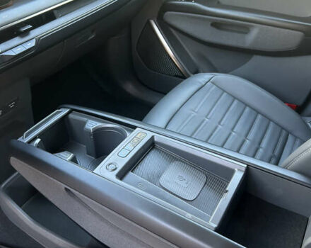 Сірий Кіа EV9, об'ємом двигуна 0 л та пробігом 19 тис. км за 59000 $, фото 15 на Automoto.ua