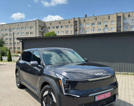 Серый Киа EV9, объемом двигателя 0 л и пробегом 9 тыс. км за 45900 $, фото 8 на Automoto.ua