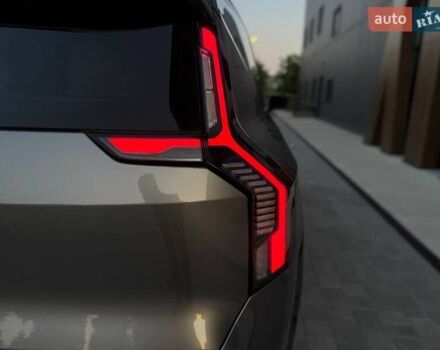 Серый Киа EV9, объемом двигателя 0 л и пробегом 11 тыс. км за 44500 $, фото 11 на Automoto.ua