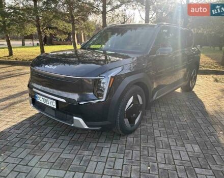 Серый Киа EV9, объемом двигателя 0 л и пробегом 30 тыс. км за 41985 $, фото 11 на Automoto.ua