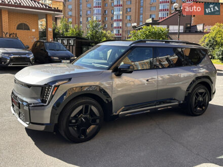 Серый Киа EV9, объемом двигателя 0 л и пробегом 15 тыс. км за 59900 $, фото 1 на Automoto.ua