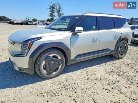 Серый Киа EV9, объемом двигателя 0 л и пробегом 58 тыс. км за 15000 $, фото 1 на Automoto.ua