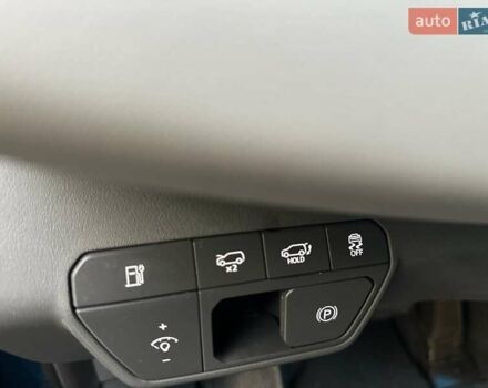 Синий Киа EV9, объемом двигателя 0 л и пробегом 33 тыс. км за 43990 $, фото 33 на Automoto.ua