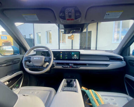 Синий Киа EV9, объемом двигателя 0 л и пробегом 32 тыс. км за 43500 $, фото 10 на Automoto.ua