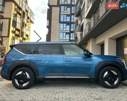Синий Киа EV9, объемом двигателя 0 л и пробегом 33 тыс. км за 43990 $, фото 7 на Automoto.ua