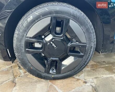 Синий Киа EV9, объемом двигателя 0 л и пробегом 12 тыс. км за 43999 $, фото 10 на Automoto.ua