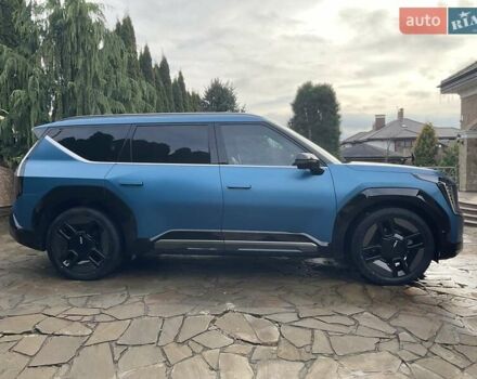 Синий Киа EV9, объемом двигателя 0 л и пробегом 12 тыс. км за 43999 $, фото 3 на Automoto.ua