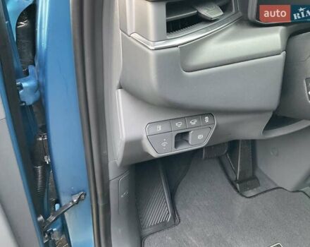 Синий Киа EV9, объемом двигателя 0 л и пробегом 12 тыс. км за 43999 $, фото 20 на Automoto.ua