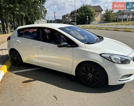 Белый Киа K3, объемом двигателя 1.59 л и пробегом 175 тыс. км за 10800 $, фото 5 на Automoto.ua