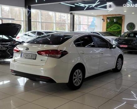 Киа K3 2017 в Киеве на Automoto.ua Киа K3, объемом двигателя 1.6 л и пробегом 118 тыс. км за 12900 $, фото 3 на Automoto.ua