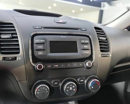 Киа K3 2017 в Киеве на Automoto.ua Киа K3, объемом двигателя 1.6 л и пробегом 118 тыс. км за 12900 $, фото 17 на Automoto.ua