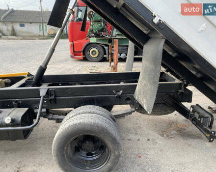 Белый Киа K3000S, объемом двигателя 3 л и пробегом 272 тыс. км за 7000 $, фото 5 на Automoto.ua