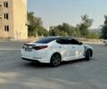 Белый Киа K5, объемом двигателя 2 л и пробегом 280 тыс. км за 8600 $, фото 4 на Automoto.ua