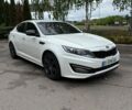 Белый Киа K5, объемом двигателя 2 л и пробегом 349 тыс. км за 8300 $, фото 1 на Automoto.ua
