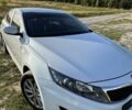Белый Киа K5, объемом двигателя 2 л и пробегом 240 тыс. км за 8500 $, фото 2 на Automoto.ua