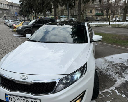 Белый Киа K5, объемом двигателя 2 л и пробегом 226 тыс. км за 9000 $, фото 4 на Automoto.ua