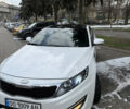 Белый Киа K5, объемом двигателя 2 л и пробегом 226 тыс. км за 9000 $, фото 4 на Automoto.ua